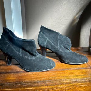 KELSI DAGGER Brooklyn Black Suede Ankle Booties 6M